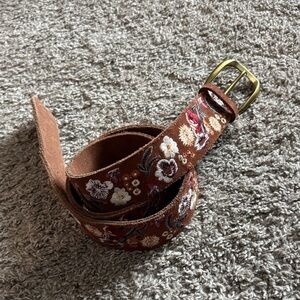 Lucky brand leather floral embroidered belt size S